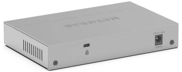 Een compact zilverkleurig Metal Blaster-apparaat weergegeven in perspectief, met ventilatiesleuven, een USB-poort aan de voorkant, een vergrendelingspictogram en een stroomaansluiting.