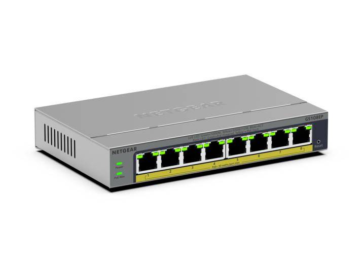 Een zilveren NETGEAR 8-poorts Ethernet-switch met statuslampjes, weergegeven onder een hoek op een witte achtergrond.