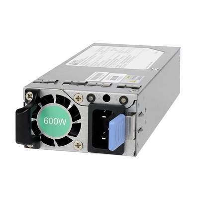 Voedingseenheid van computerserver met label '600W' met een koelventilator, stromingangsaansluiting en blauwe ontgrendelingspal.