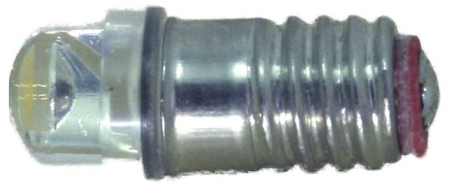 Metalen bougie close-up, met zichtbare schroefdraadbehuizing, centrale elektrode en rode afdichtingsring.