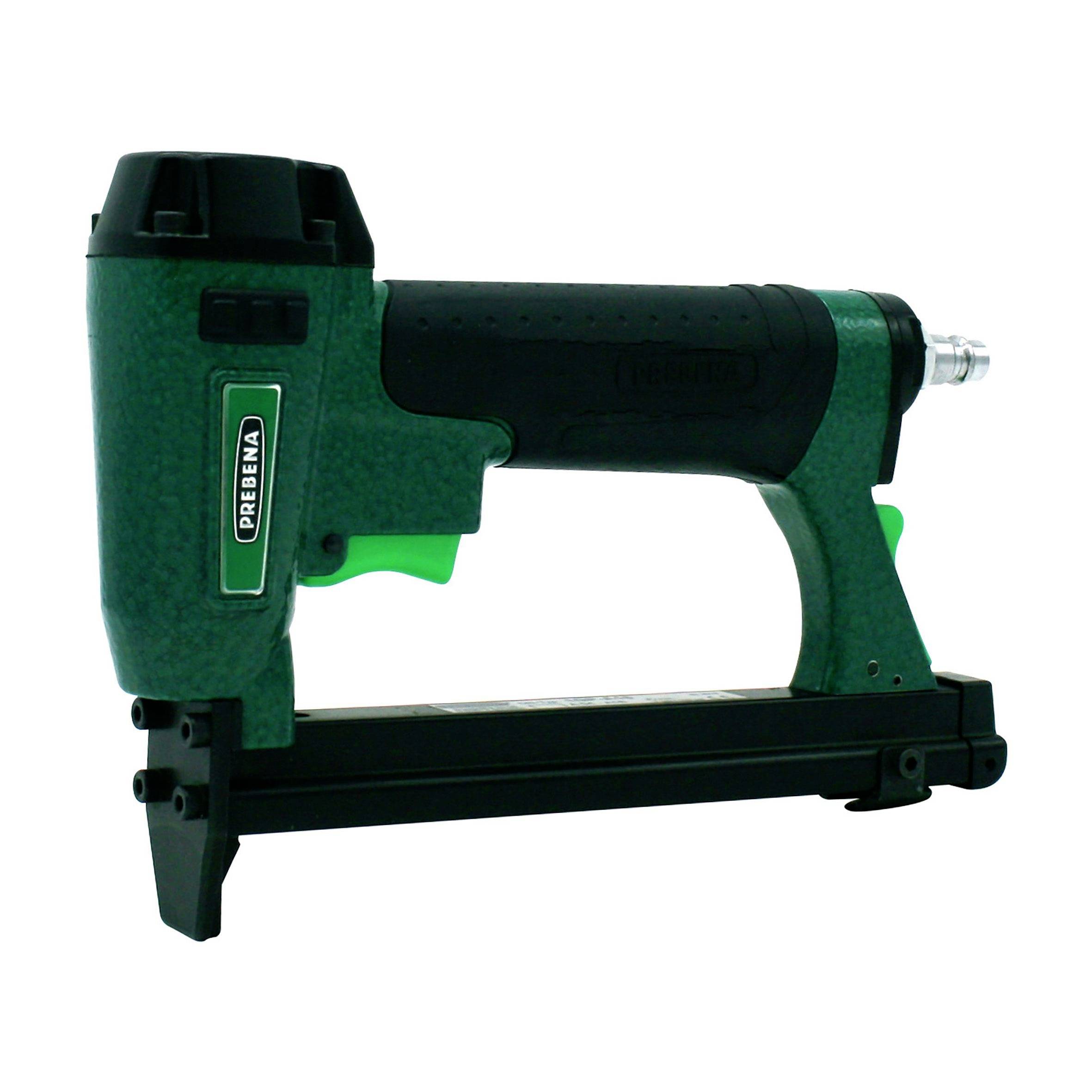 Groene pneumatische tacker met zwart handvat, weergegeven in zijaanzicht op een witte achtergrond.