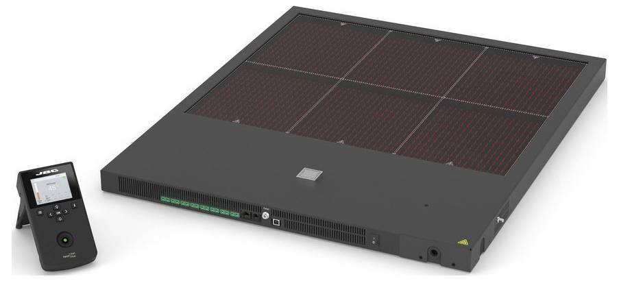 Rackmount industriële serverbehuizing met een handheld controller ernaast, met vooraan statusindicatoren en een groot ventilatierooster bovenop.