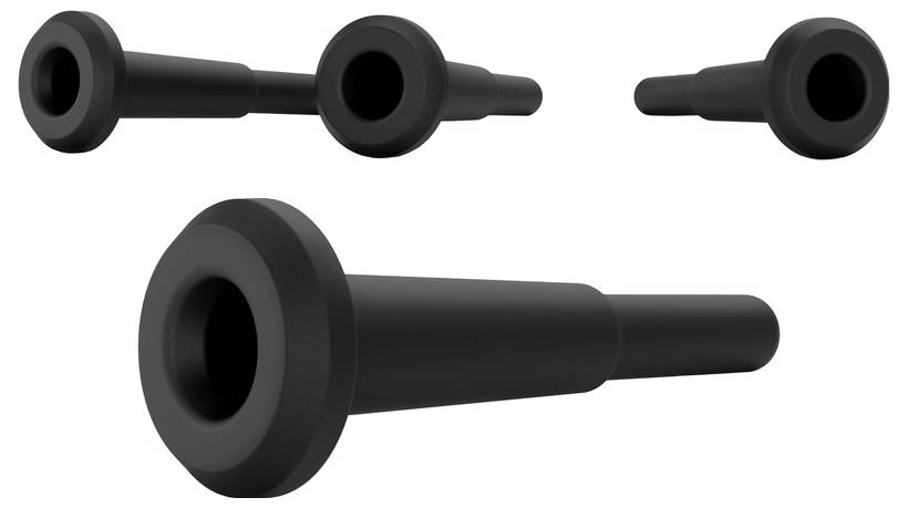 Drie zwarte rubberen stoppers of pluggen weergegeven in verschillende maten en hoeken op een witte achtergrond.