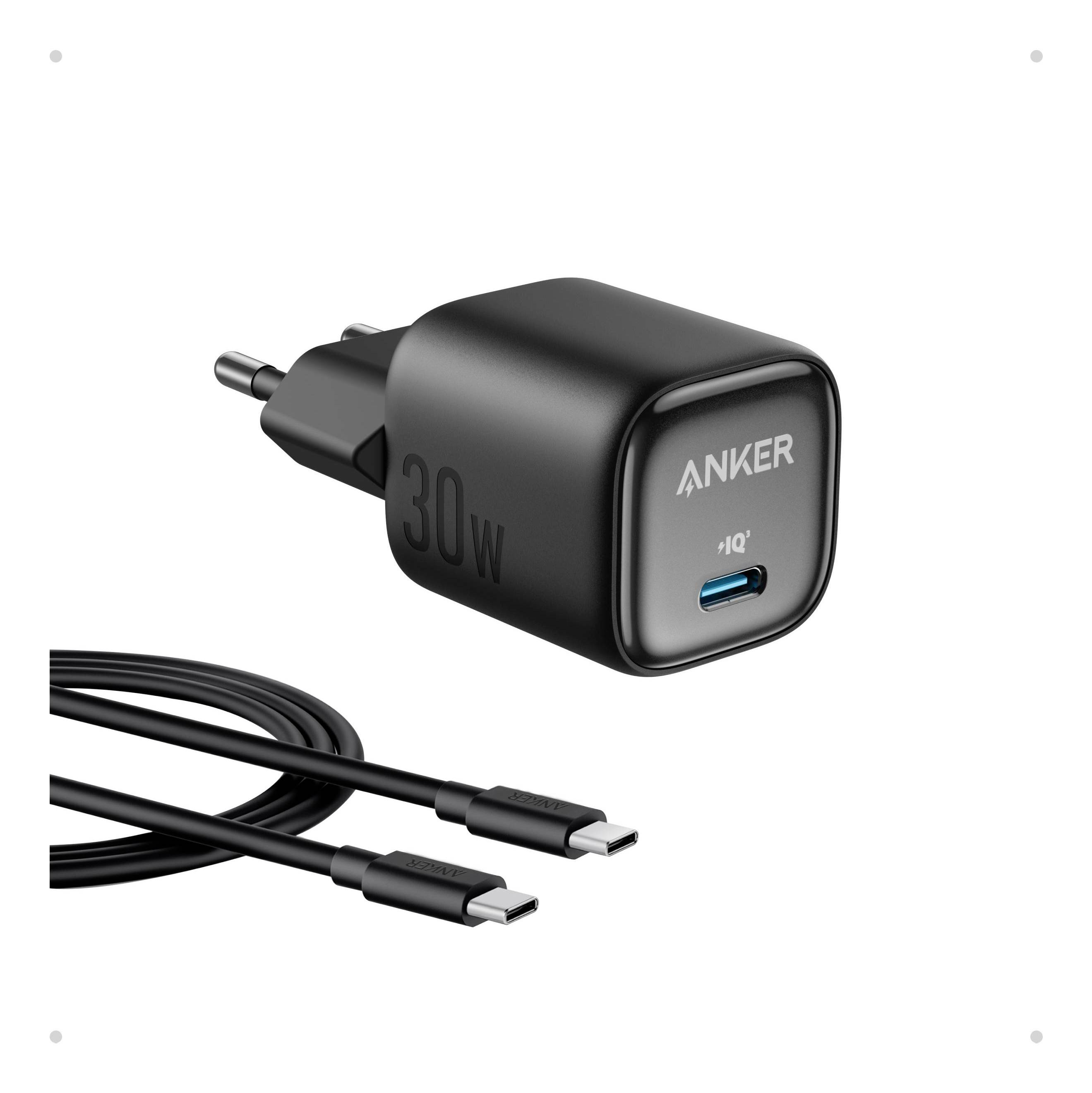 Zwarte Anker 30W USB-C wandlader met stekker en inbegrepen USB-C-kabel weergegeven op een witte achtergrond.
