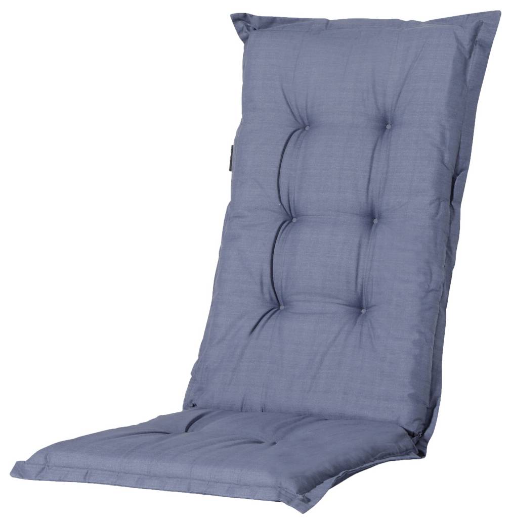 Blauw gevoerd stoelkussen met een gestoffeerde rug en zitting, weergegeven op een witte achtergrond.