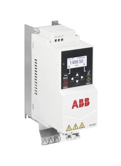 ABB-frequentieregelaar met digitaal display dat 1499.50 toeren per minuut weergeeft, bedieningsknoppen en waarschuwingssymbolen.