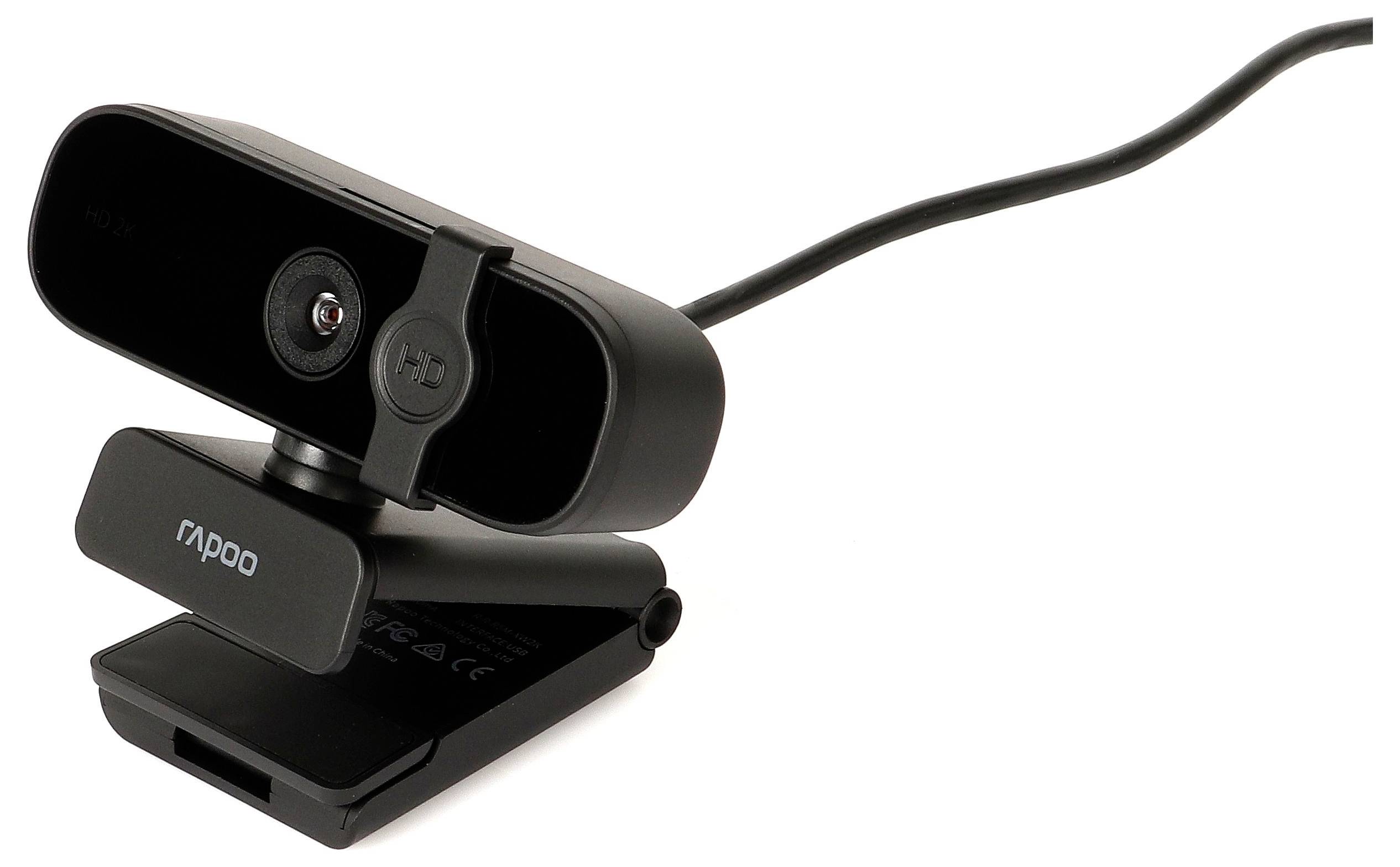 Zwarte Rapoo-webcam met aangesloten kabel en clipbevestiging op een witte achtergrond.