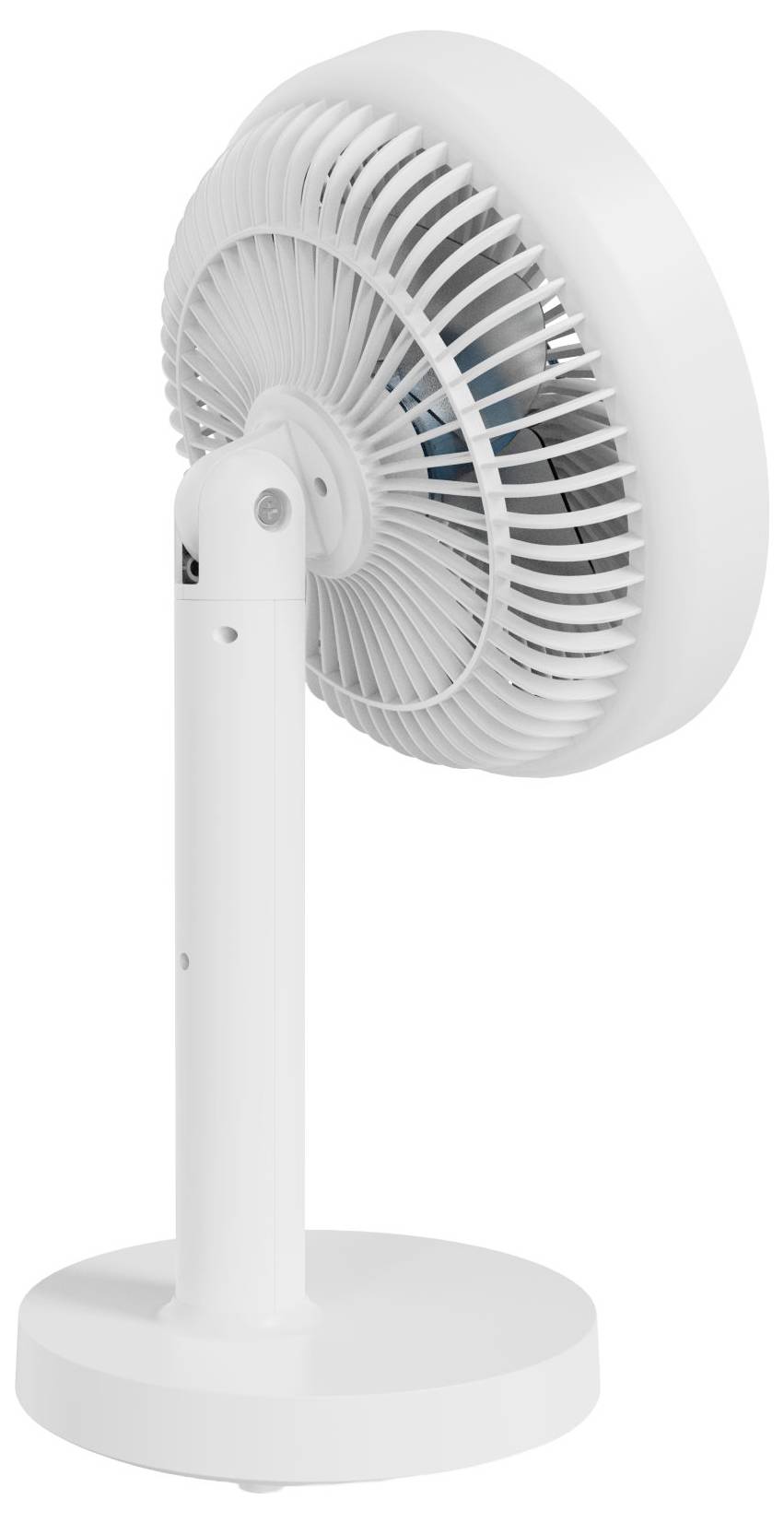Witte tafelventilator met oscillerende werking, weergegeven in zijaanzicht op een rond voetbord tegen een eenvoudige achtergrond.