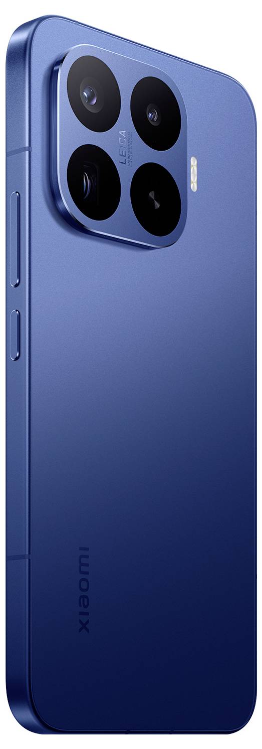 Blauwe Xiaomi-smartphone weergegeven van achteren, met een vierkante driedubbele-cameramodule en flitser in de linkerbovenhoek.