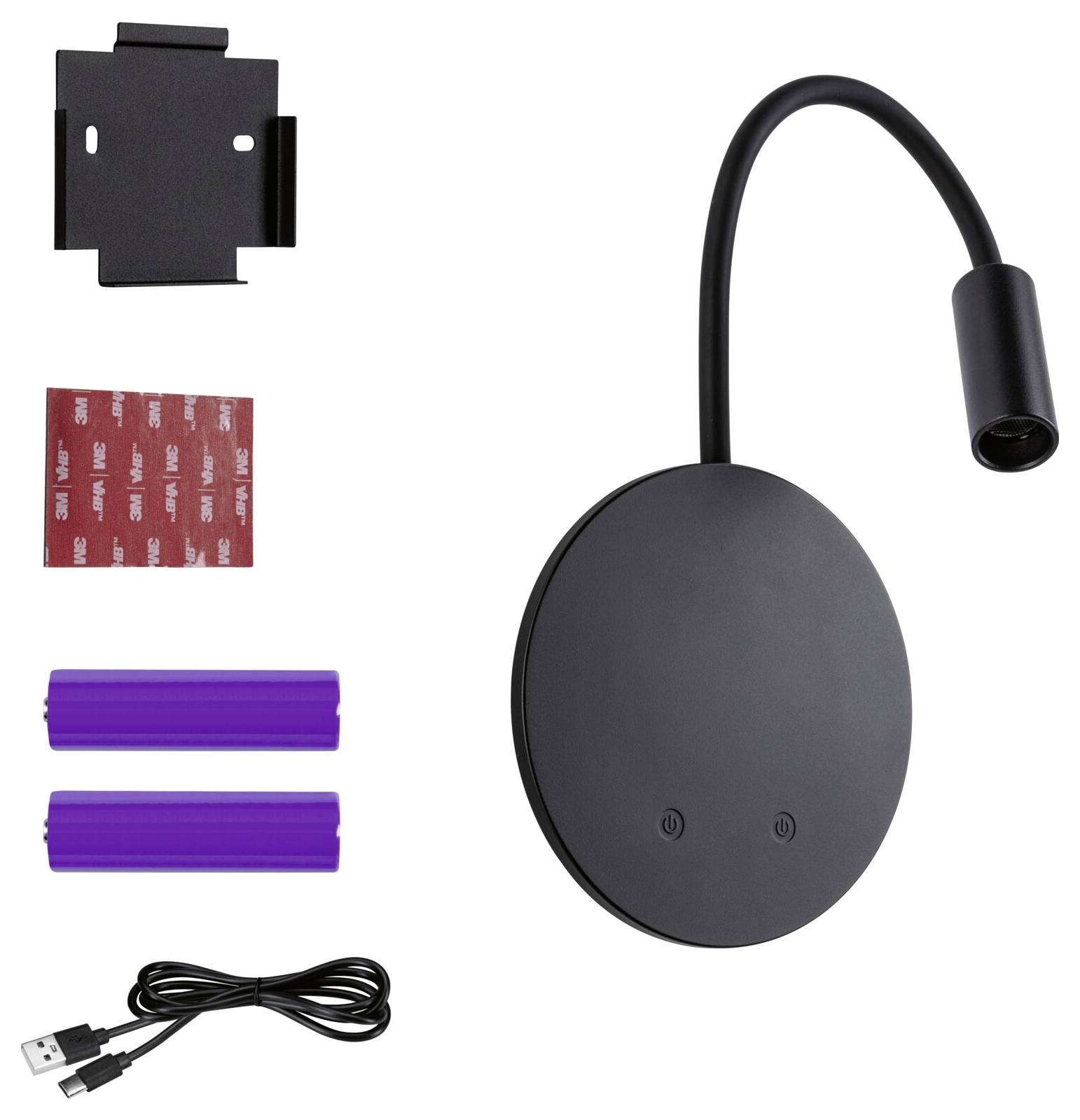Zwarte ronde LED-wandlamp met flexibele nek, plus montagebracket, kleefpad, twee paarse wandstekkers en USB-kabel op witte achtergrond.