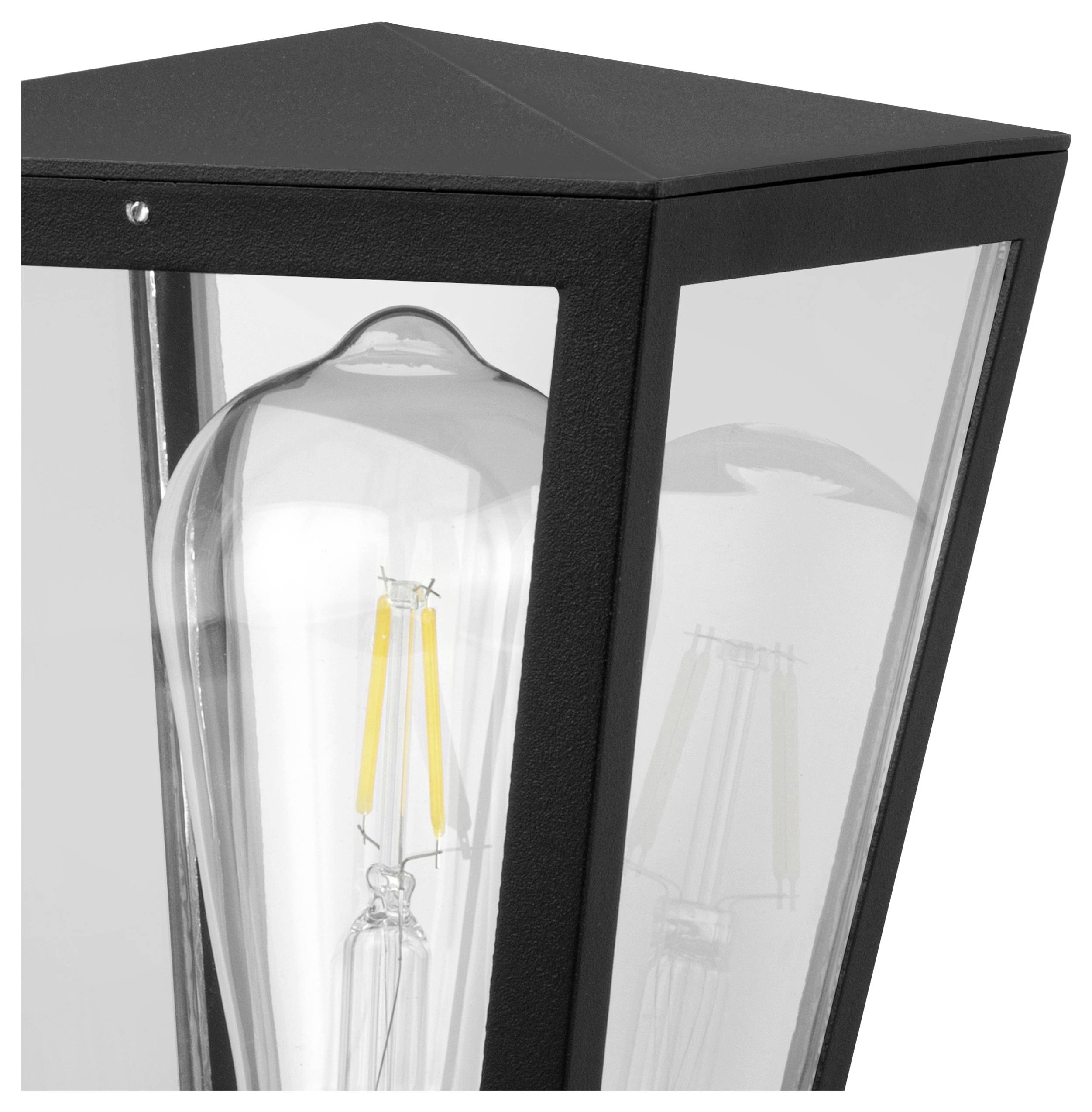 Zwarte buitenlantaarn met een helder glazen omhulsel en zichtbare decoratieve lamp binnenin.