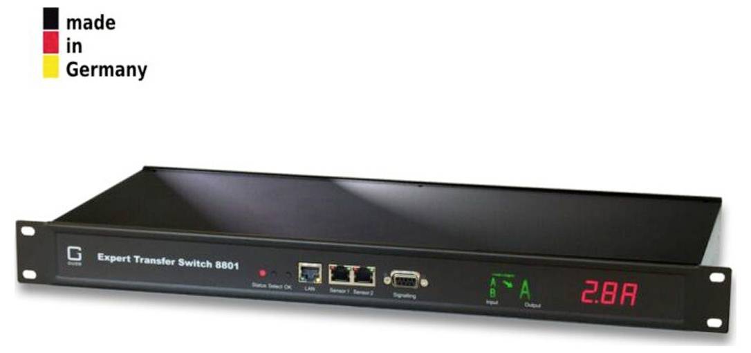 Vooraanzicht van een in rack gemonteerde 'Expert Transfer Switch 8801' met digitale weergave van 2,8A en statusindicatoren; 'made in Germany' logo in de hoek.