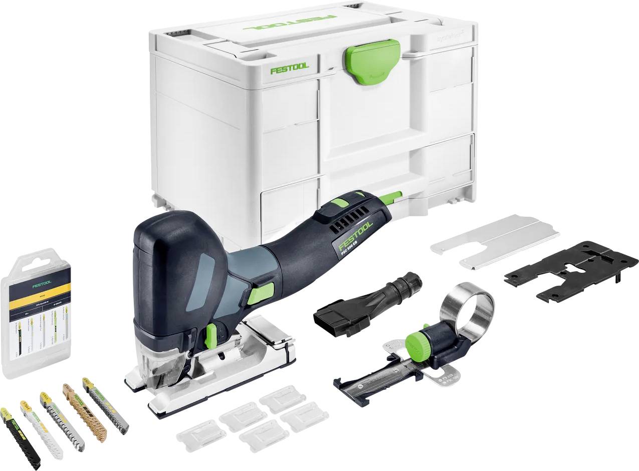 Festool accu-figuurzaag kit met draagtas, accu, oplader, zaagbladen en accessoires uitgestald op een witte achtergrond.