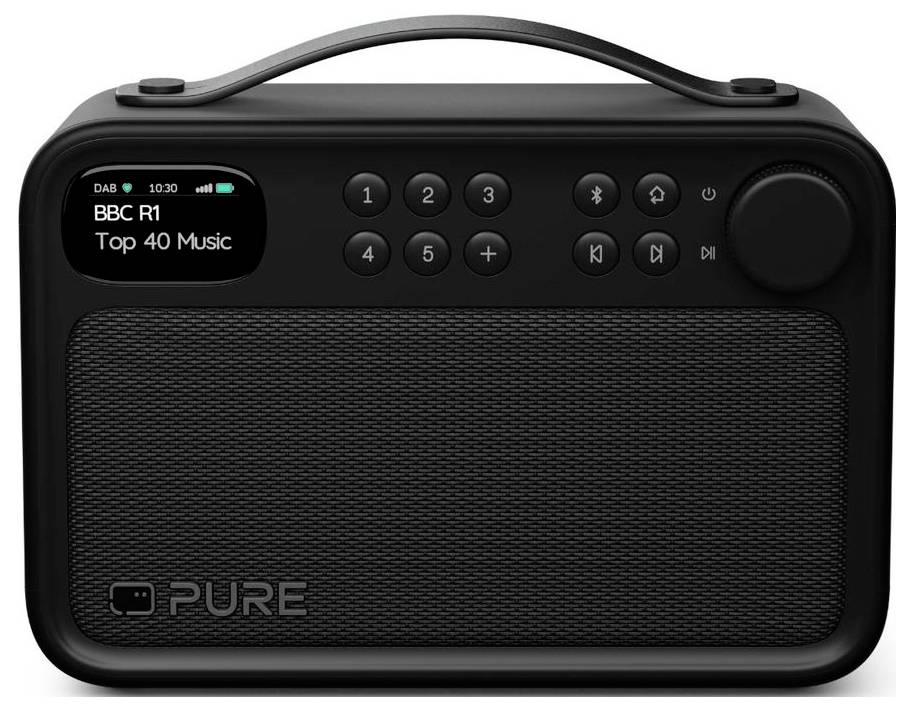 Draagbare zwarte radio met handvat en luidsprekergril, met displaytekst 'BBC R1 Top 40 Music' en stemknoppen.