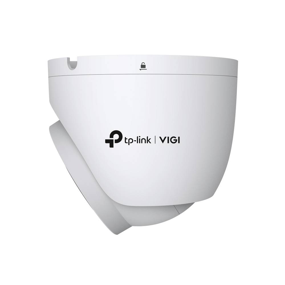 Witte TP-Link VIGI beveiligingscamera aan een muur gemonteerd, weergegeven in vooraanzicht met logo en lenskapje.