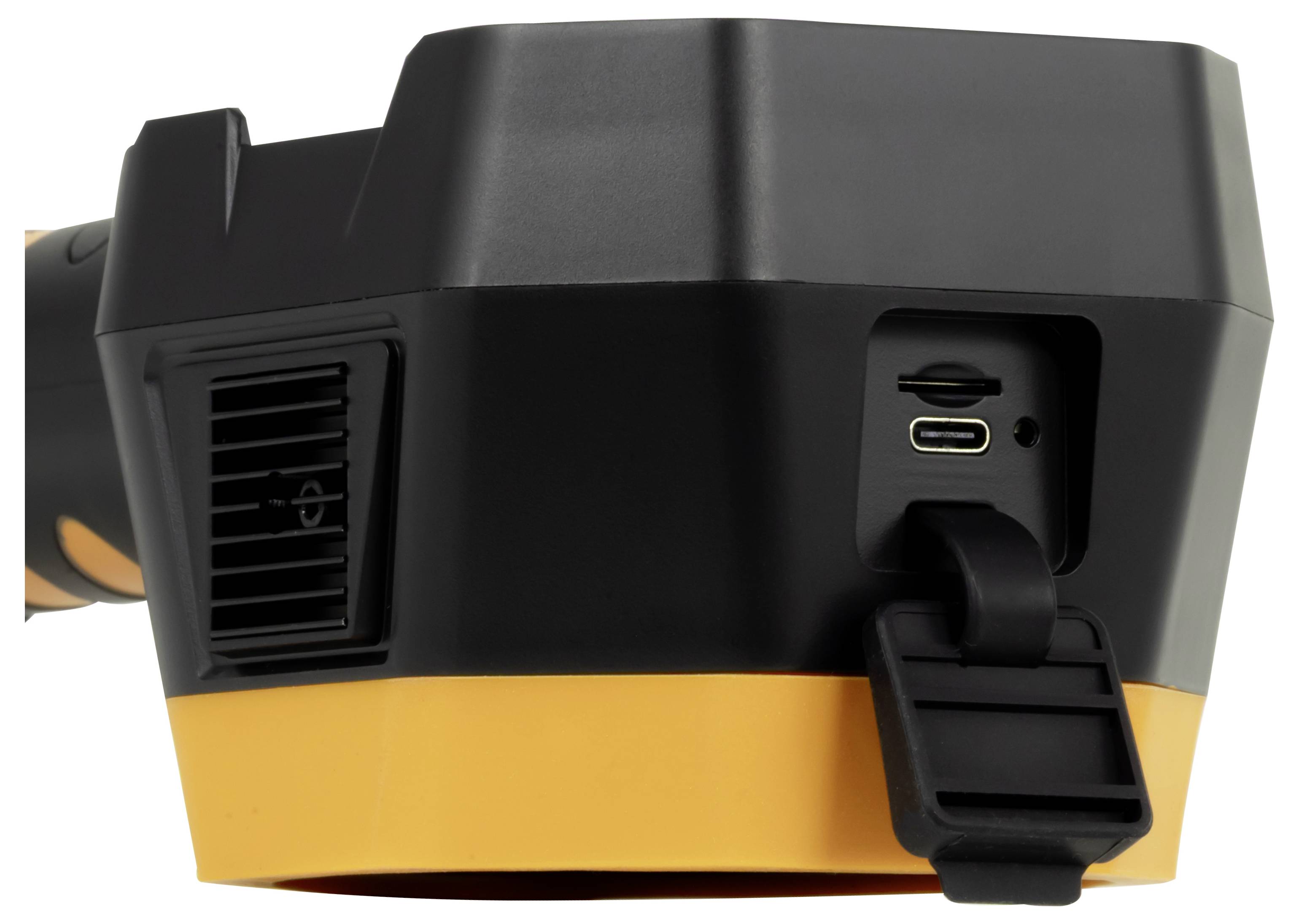 Nahaufnahme van een zwart en oranje draagbaar apparaat met een ventilatieopening, USB-C-poort en een scharnierend deksel aan de zijkant.