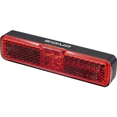 Rode Sigma fietsachterlicht met lange rechthoekige rode lens en zwarte behuizing, weergegeven op een witte achtergrond.