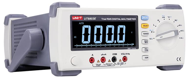 Vooraanzicht van een UNI-T UT8803E digitale multimeter met een blauwe 000.0-display, functieknoppen, invoerstekkers en een draaibare selectieschijf.