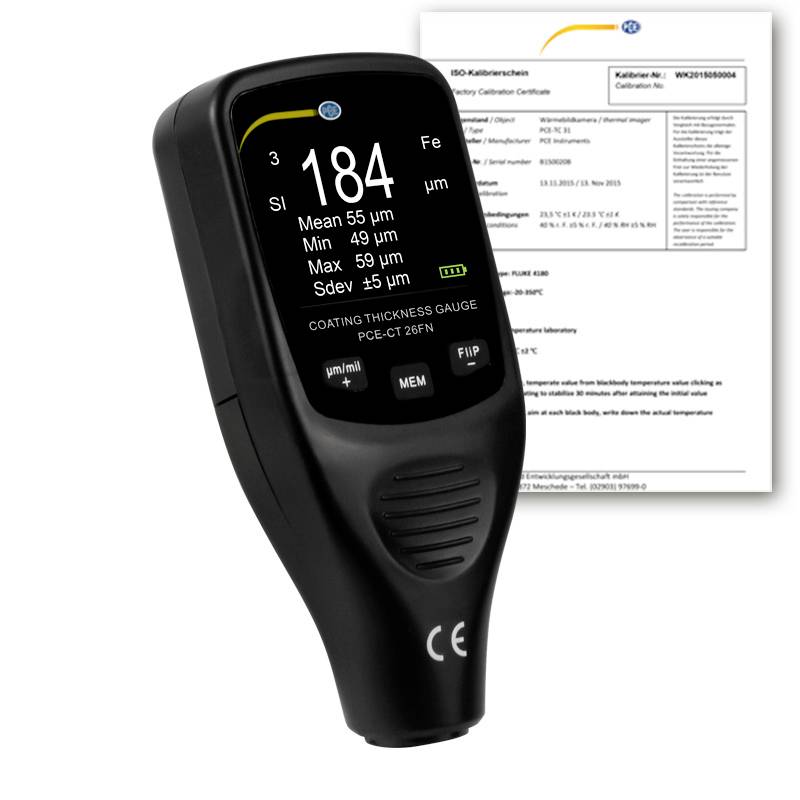 Handheld laagdikttemeter geeft 184 µm op het scherm weer, met achter het apparaat een kalibreringscertificaat zichtbaar.