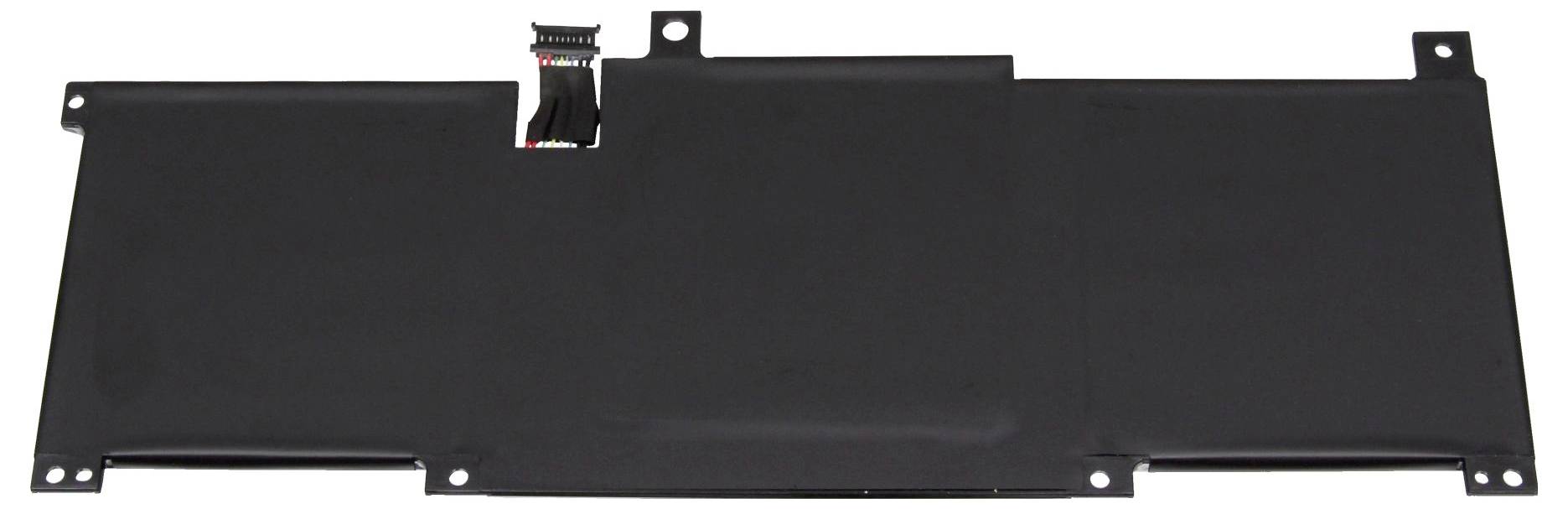 Zwarte rechthoekige laptopbatteripack met montagebeugels en connector op een witte achtergrond.