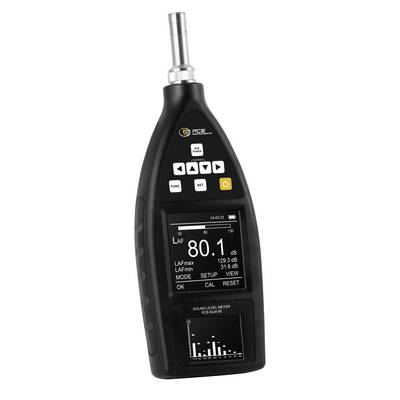 Handheld geluidsniveaumeter met display dat 80,1 dB weergeeft en een staafdiagram, gebruikt voor het meten van geluidsniveaus.