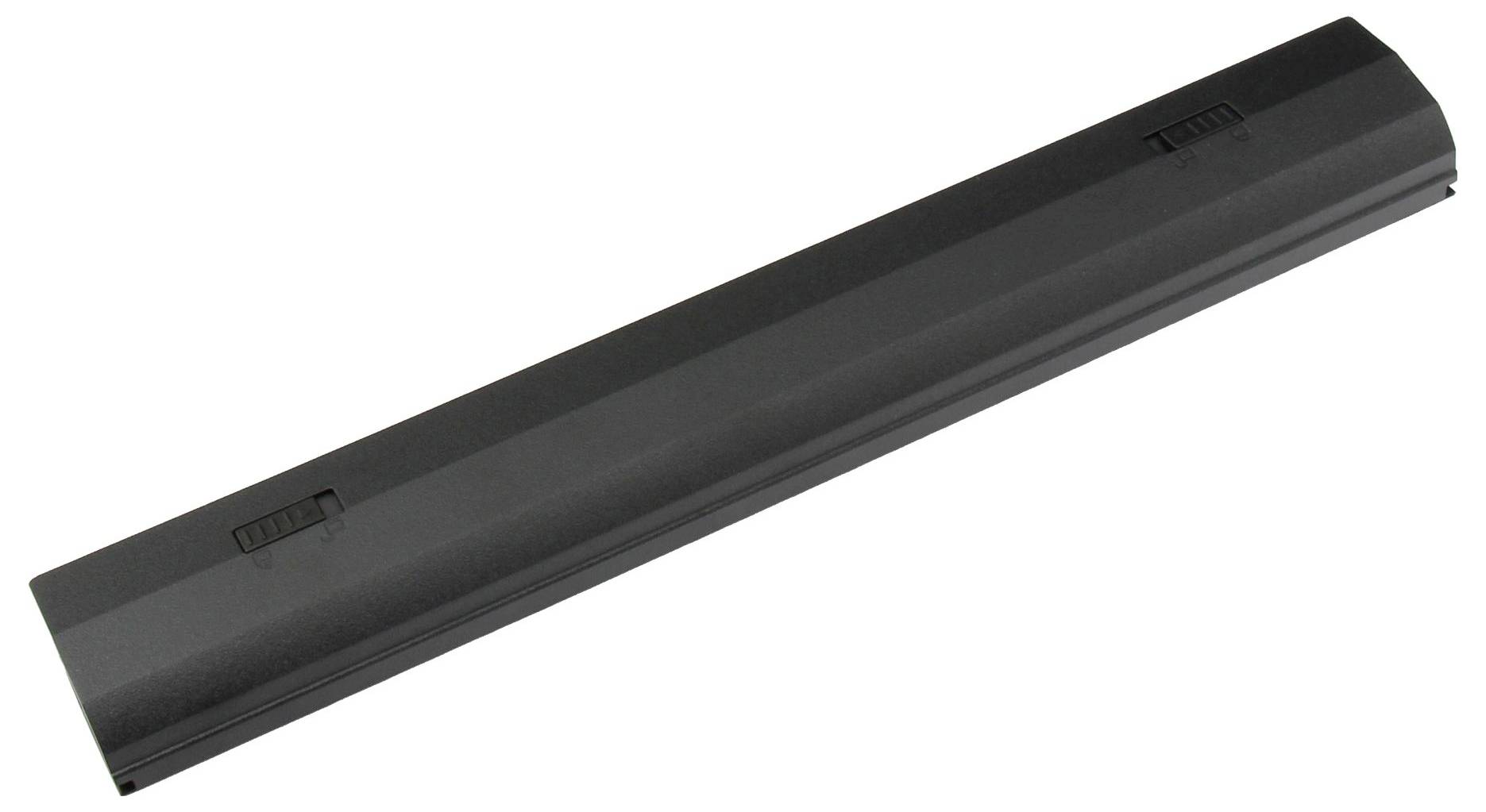 Zwarte laptopbatterij diagonaal op een witte achtergrond weergegeven.