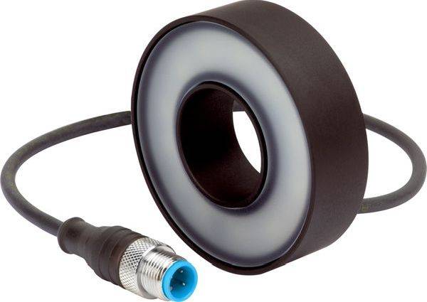 Rond industrieel ringglicht met kabel en metalen connector, afgebeeld op een witte achtergrond.