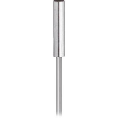 Een glanzende zilveren cilindrische metalen gereedschap of pin, verticaal gecentreerd op een effen witte achtergrond.