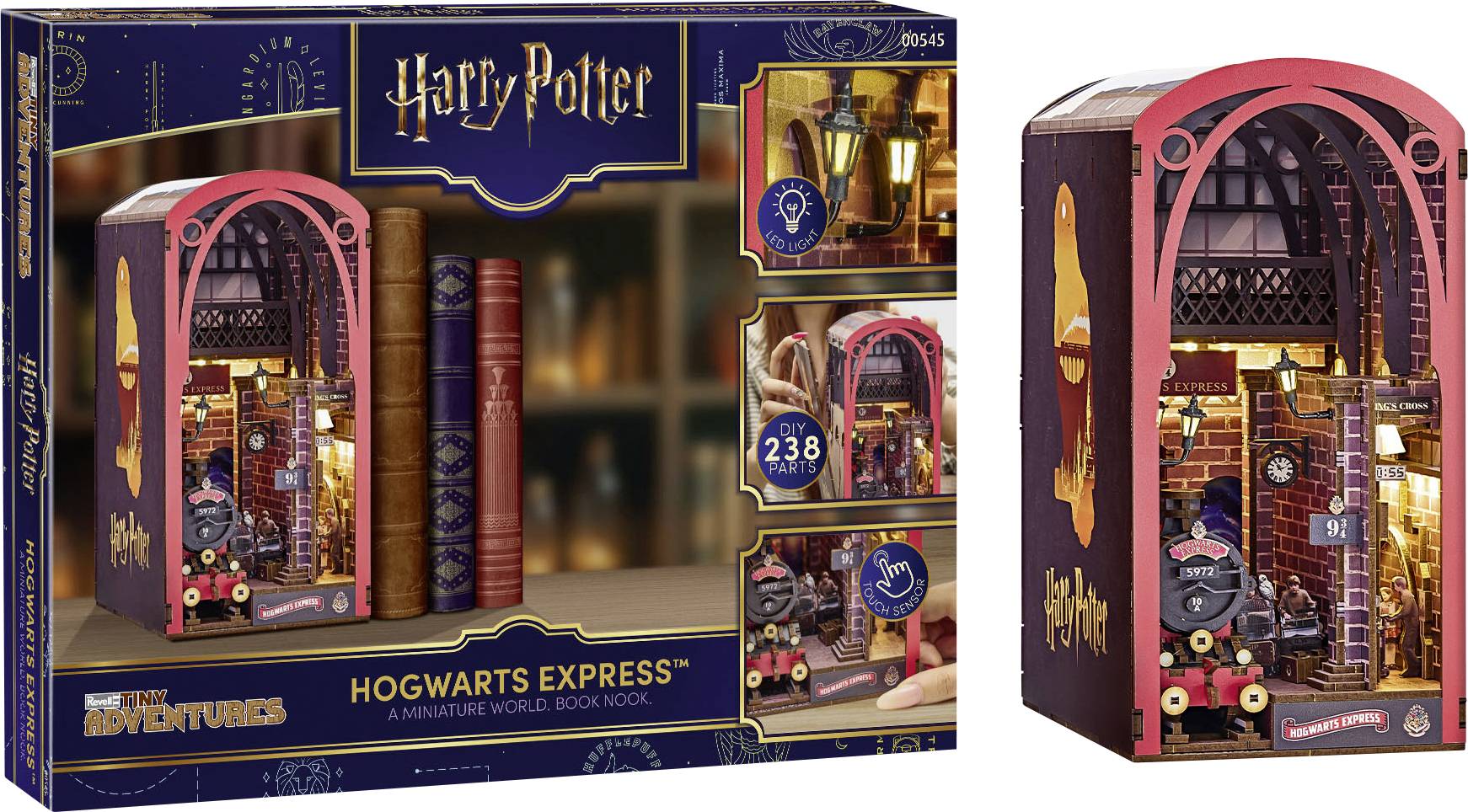Harry Potter Hogwarts Express miniatuurbouwwerk boekenhoekje kitset weergegeven in verpakking, met een gedetailleerd rood treinstation tafereel met verlichting en een label '238 onderdelen'.