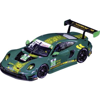 Groene Porsche raceauto met nummer 24 en grote achterspoiler, weergegeven op een witte achtergrond.
