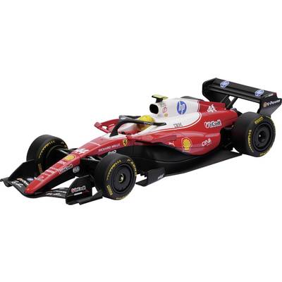 Rood en zwart Formule 1-raceauto weergegeven in zijaanzicht, met sponsorlogo's en een grote achterfleugelop een witte achtergrond.