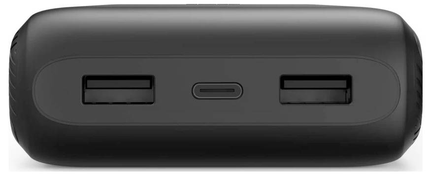 Zwart rechthoekig apparaat weergegeven vanaf de zijkant, met twee USB-A-poorten en een USB-C-poort gecentreerd ertussen.