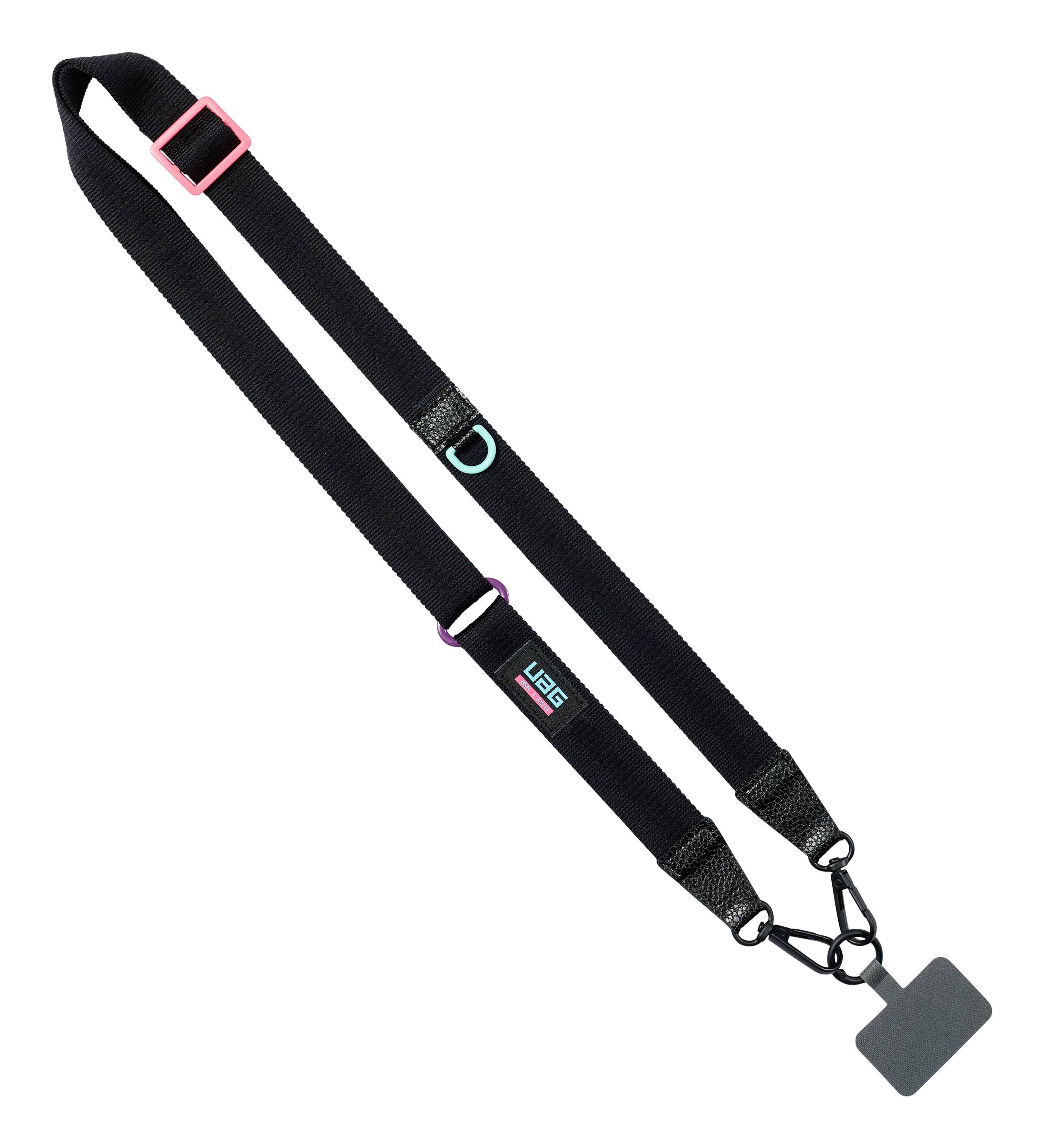 Zwarte schouderbind met verstelbare gesp, metalen clips en een rechthoekig label eraan bevestigd op een witte achtergrond.