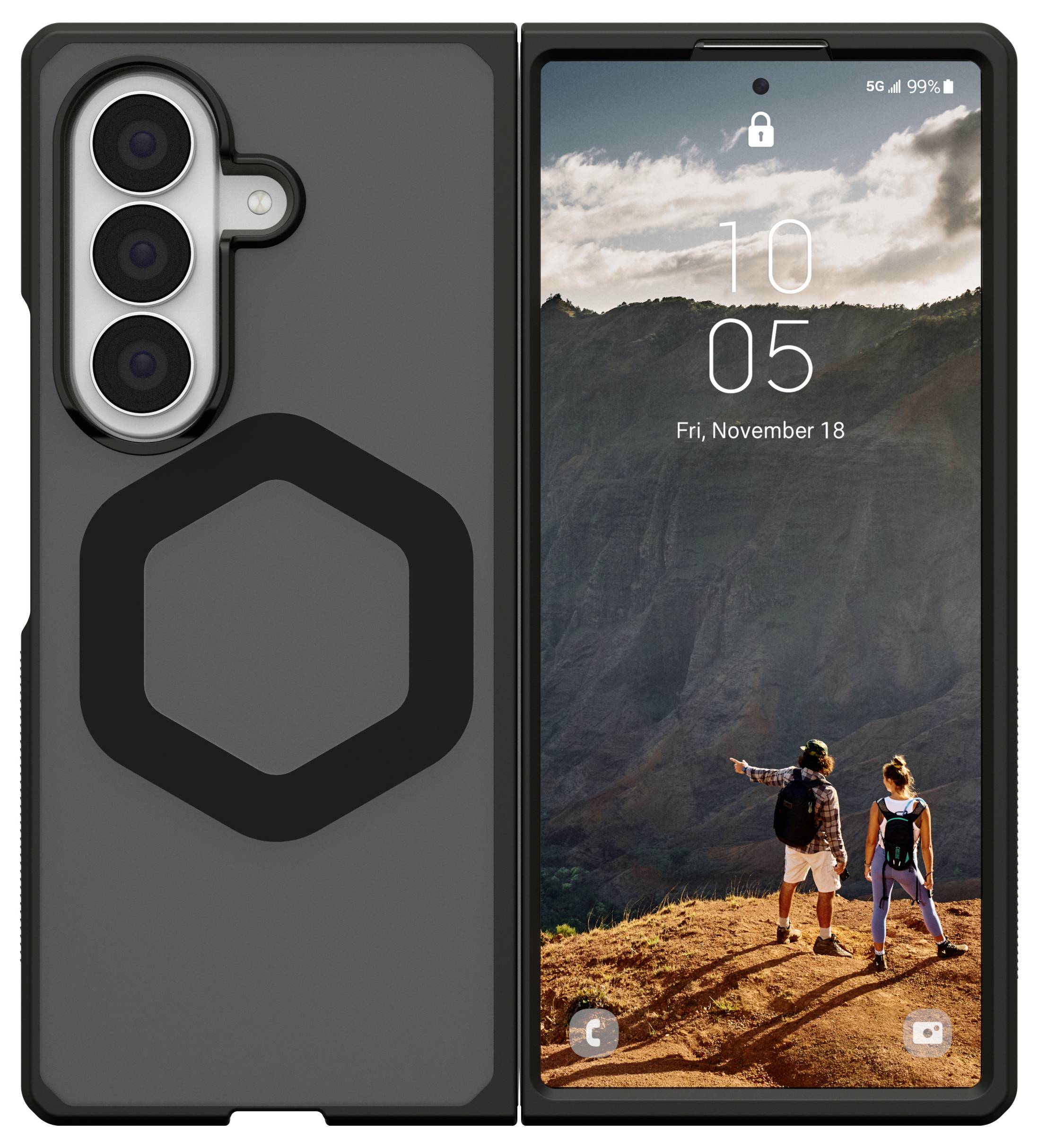 Opvouwbare smartphone weergegeven in geopende positie, met drievoudige achteruitgerichte camera's aan de ene kant en een vergrendelscherm-wandelpapiering met tijd en datum aan de andere kant.