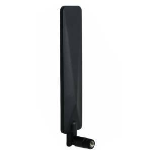 Zwarte rechthoekige externe antenne met een geschakelde connector aan de basis, weergegeven op een witte achtergrond.