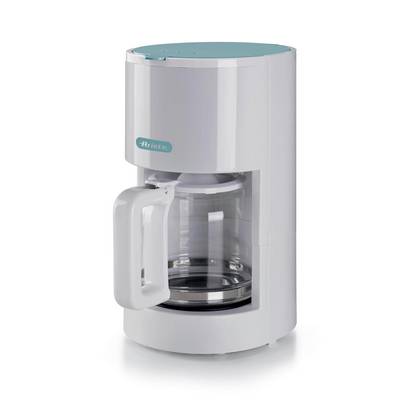 Witte aanrechtblad koffiezetapparaat met glazen kan en teal-kleurig bovenstuk, weergegeven op een effen witte achtergrond.