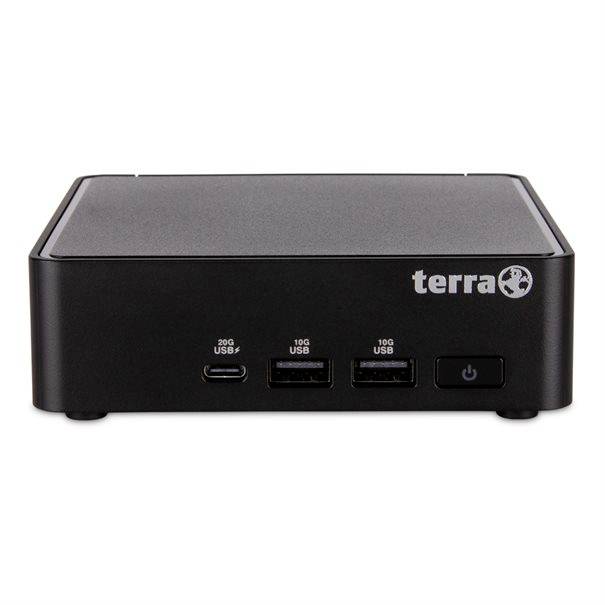 Black Terra mini PC met USB-C aan de voorkant, twee USB-poorten en aan-uit knop op een witte achtergrond.