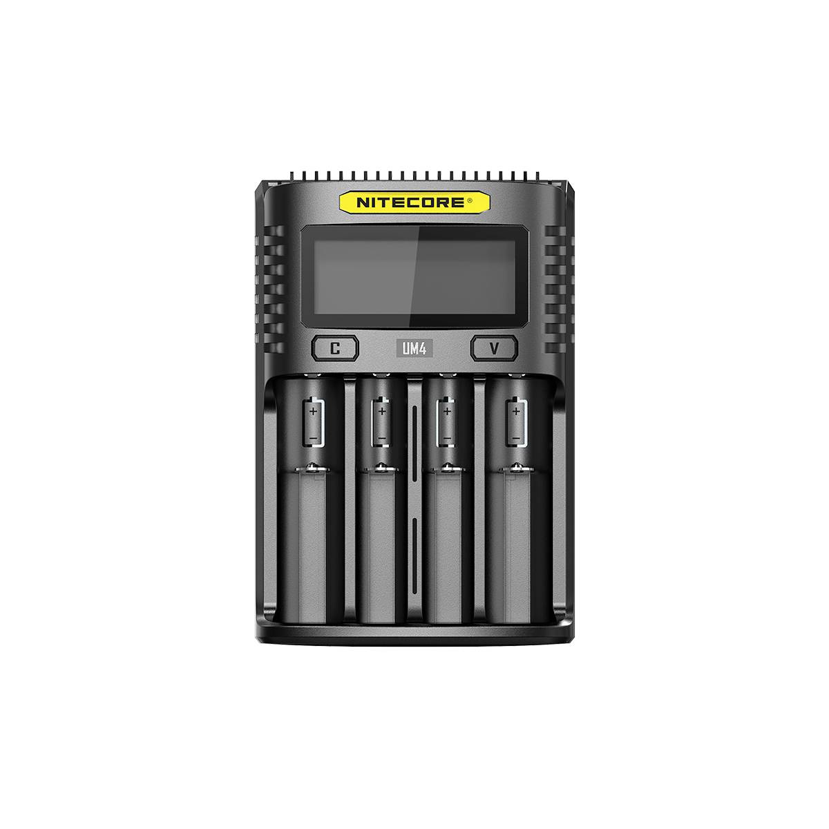NITECORE UM4 vier-slots batterijlader met LCD-display en vier batterijvakken.