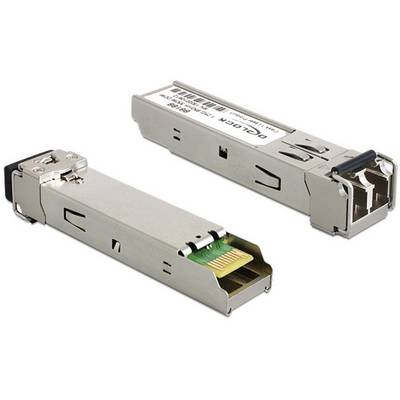 Twee SFP-modules, één liggend, één staand, beide met metalen behuizing en aansluitingen, voor gebruik in netwerkapparatuur.