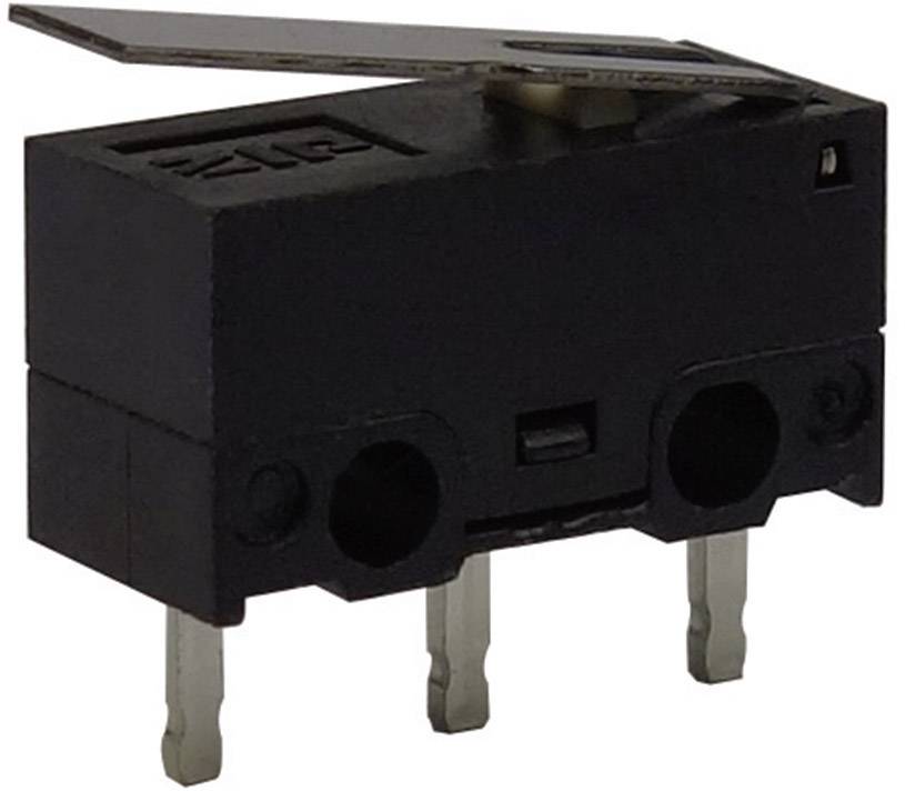 Een zwarte microswitch met drie metalen pinnen en een hendel bovenaan, gebruikt in elektronische schakelingen voor sein- of besturingsdoeleinden.