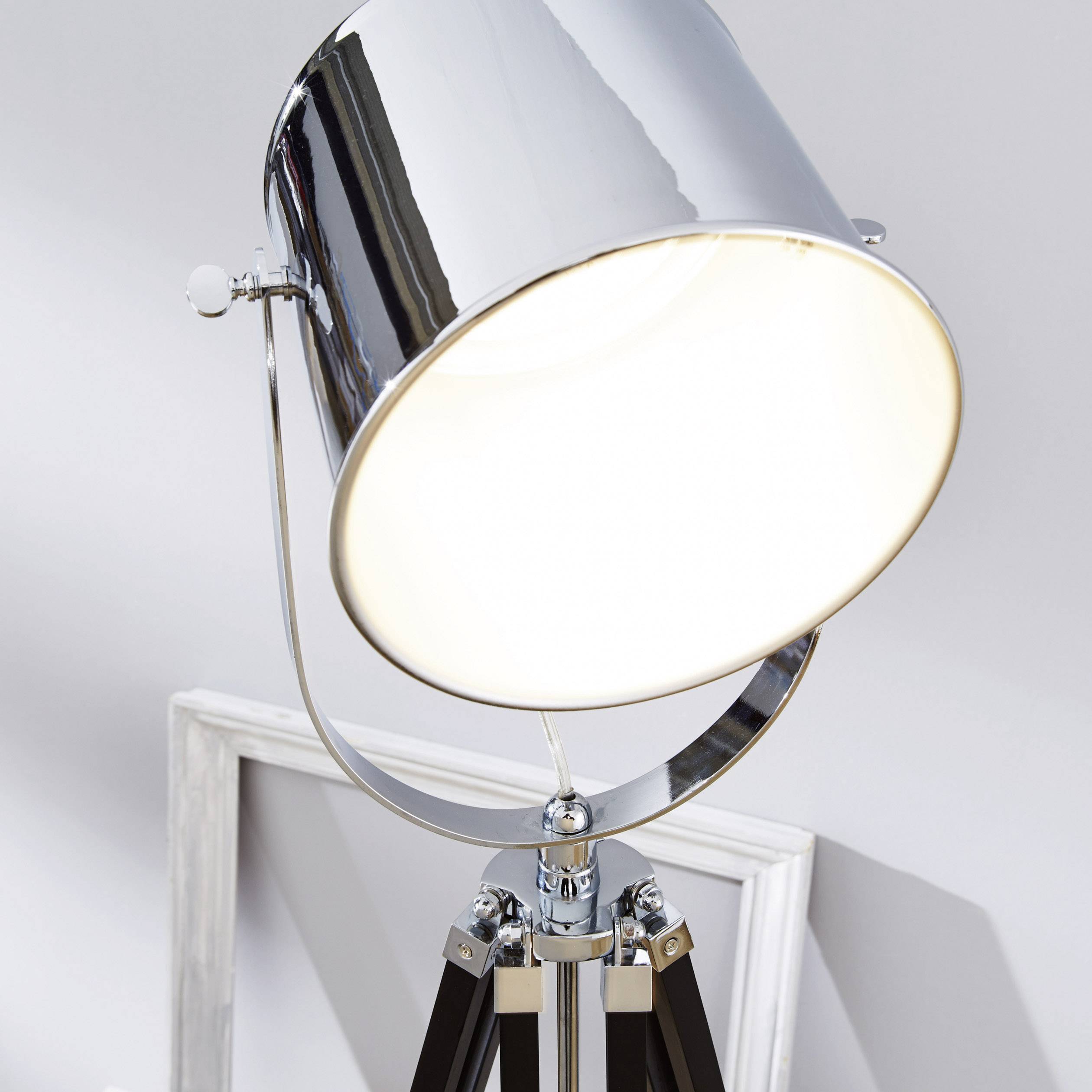 Brilliant Mettle 92789/76 Staande lamp E27 53 W Chroom, Zwart
