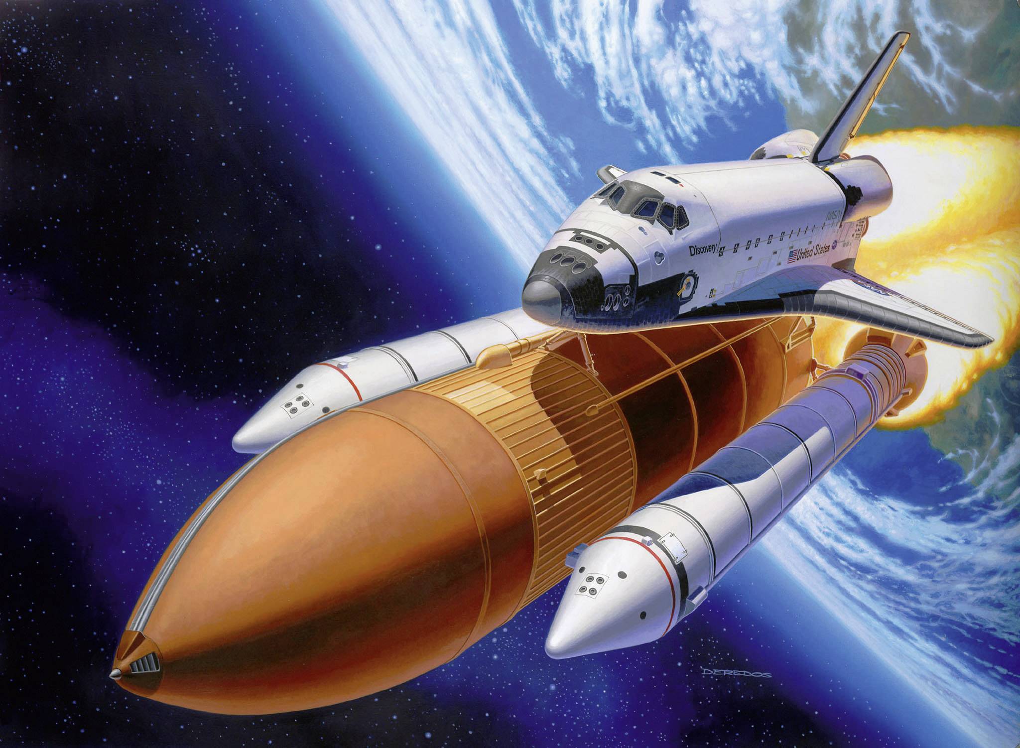 Een Space Shuttle stijgt op naar de ruimte, omgeven door een oranje brandstoftank en twee witte boostervaten, met de aarde op de achtergrond.