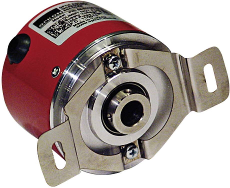 Een rode roterende encoder met metalen bevestigingen, zijaanzicht. Gebruikt voor positie- en snelheidsbepaling.