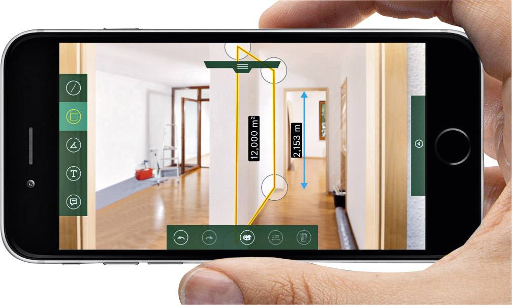 Een smartphone toont een augmented-reality-app voor de binnenmeting van een ruimte. Hij meet een afstand van '2,153 m' en '12,000 m²'.