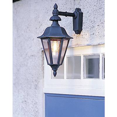 Buitenlamp in lantaarnstijl aan een muur bevestigd, schijnt en verlicht het onderliggende blauwe oppervlak.
