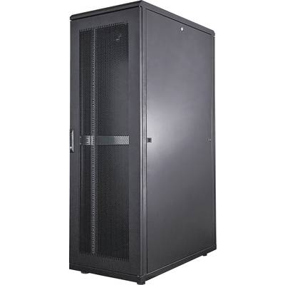 Zwarte serverrack met een geperforeerde deur, kenmerkend voor datacenters, bestemd voor het opslaan van hardwareservers en netwerkapparatuur.