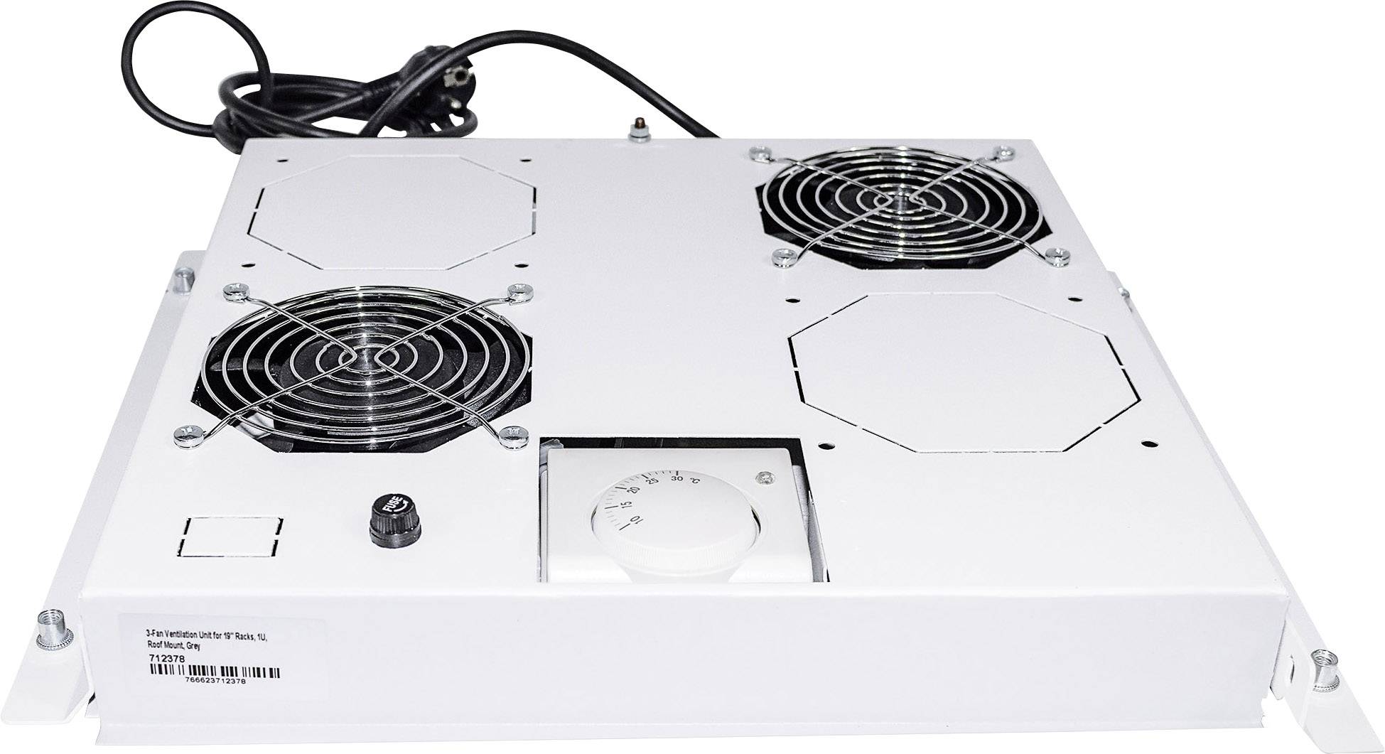 Een wit metalen behuizing met drie ventilatoren en een draaiknop in het midden, met een kabel aan de hoek.