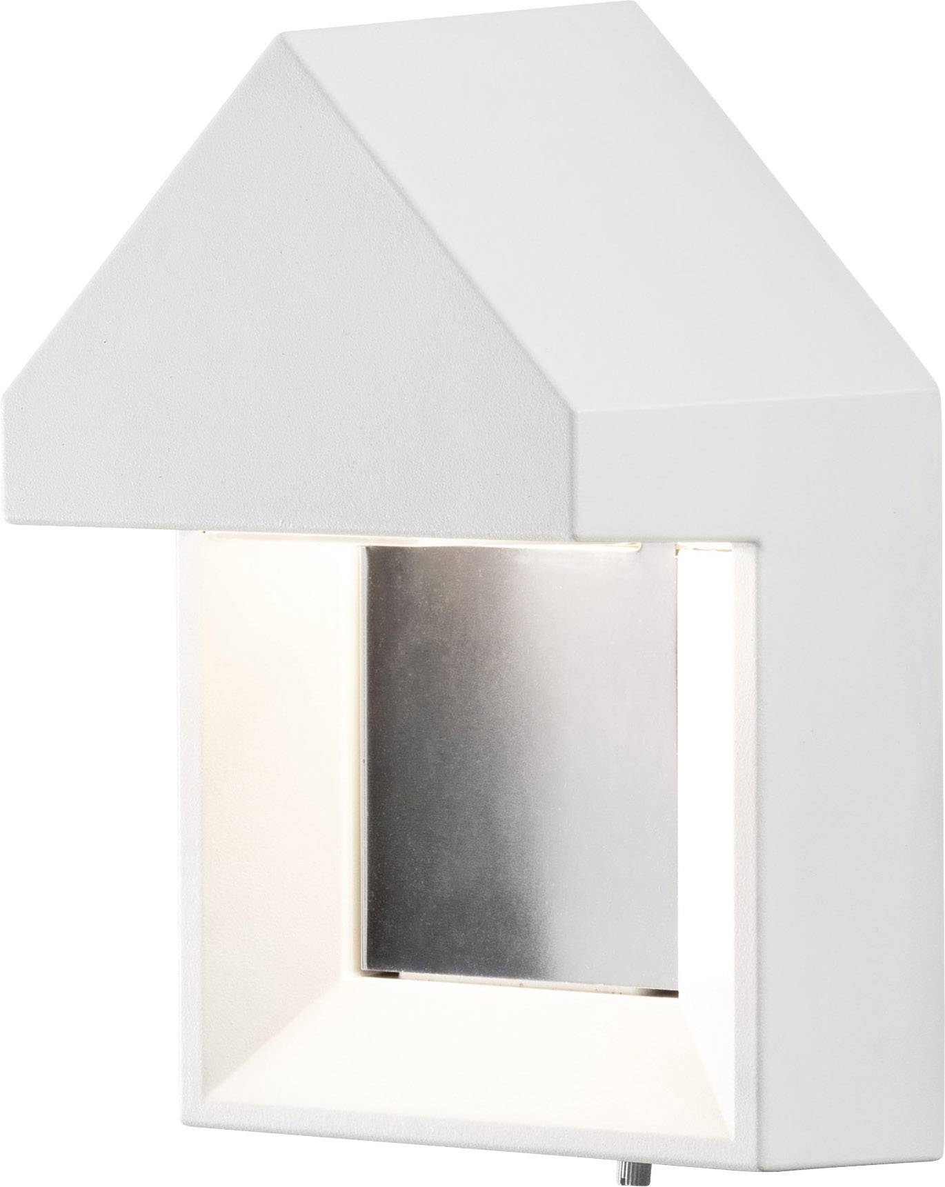 Witte, hoekige wandlamp met geometrisch design en schuin afgewerkte kap.