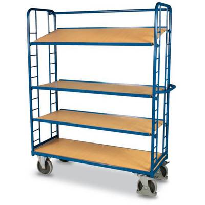 Metalen rolwagen met vier houten planken, voorzien van grote wielen voor eenvoudige verplaatsing. Ideaal voor opslag of transport van goederen.