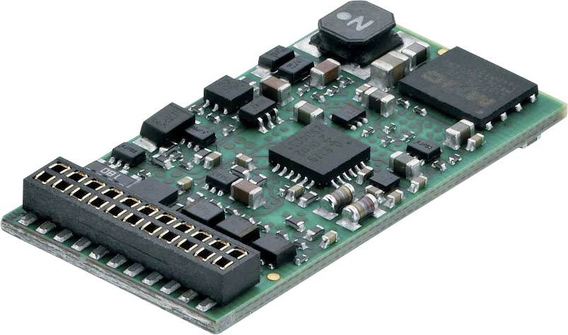 Kleine groene printplaat met verschillende elektronische componenten en aansluitingen.